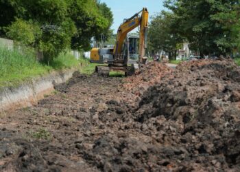 Obra de drenagem na avenida Rio de Janeiro está em fase de finalização