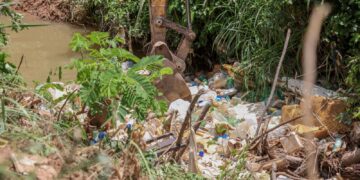 Prefeitura de Porto Velho alerta moradores sobre notificações por descarte irregular de entulhos