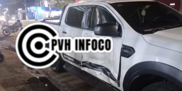 Acidente grave entre moto e caminhonete na Av. Raimundo Cantuária