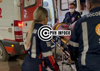 Colisão entre duas motos deixa quatro feridos no bairro Tucumanzal, em Porto Velho