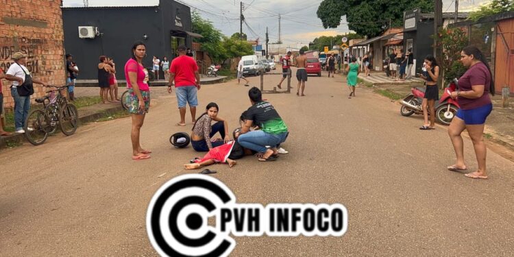 Colisão entre carro e moto deixa adolescente gravemente ferido em Porto Velho