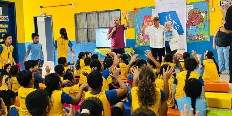 Projeto Lê Pra Mim chega a Porto Velho para incentivar o hábito da leitura às crianças da rede pública municipal