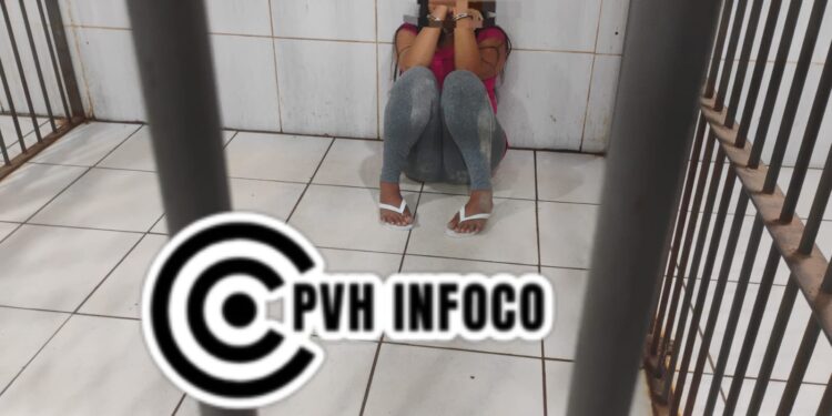 Mulher é presa ao tentar entrar em presídio com cocaína escondida nas partes íntimas em Porto Velho