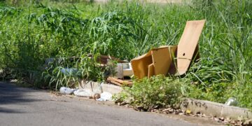 Prefeitura já notificou mais de 500 donos de terrenos abandonados em 2025