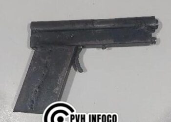 Homem é preso com arma artesanal durante patrulhamento da PM no centro