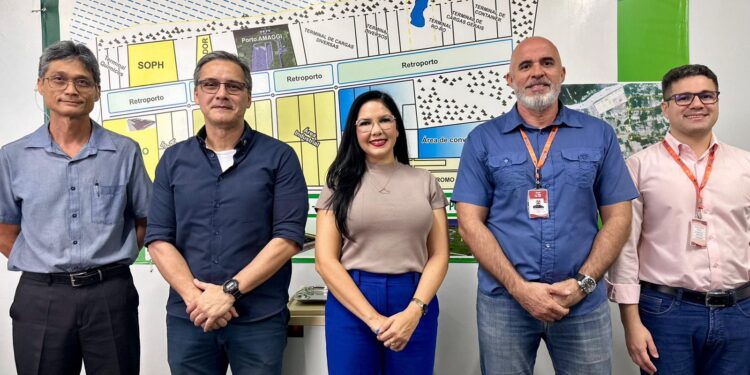 Cristiane Lopes visita o Porto de Porto Velho e reforça apoio à expansão logística de Rondônia