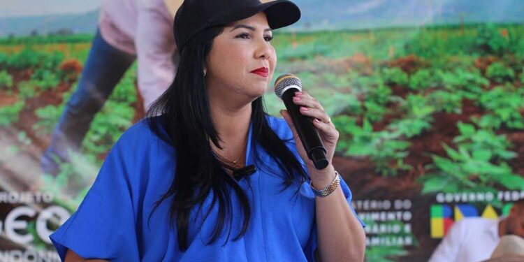 Deputada Federal Cristiane Lopes reforça apoio à Emancipação dos distritos de Rondônia em Audiência Pública na ALE-RO