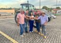 Cristiane Lopes entrega trator e reforça compromisso com o Produtor Rural de Santa Luzia d’Oeste