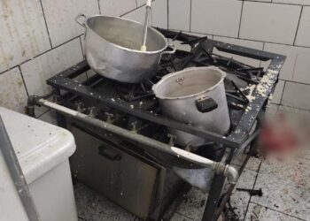 Funcionária fica ferida após explosão de panela de pressão em escola na Vila Princesa