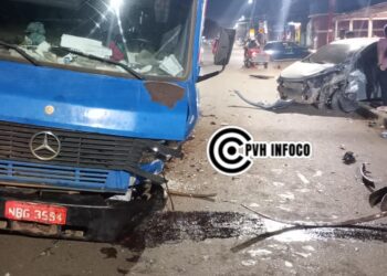 Motorista de HB20 Fica Ferido em Colisão Frontal com Caminhão na Zona Leste