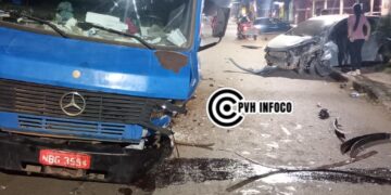 Motorista de HB20 Fica Ferido em Colisão Frontal com Caminhão na Zona Leste