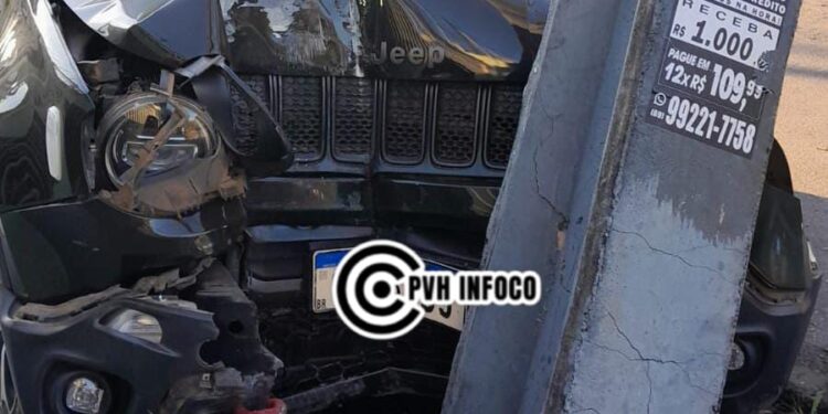 Servidor embriagado causa acidente e é preso após colidir com poste em Porto Velho