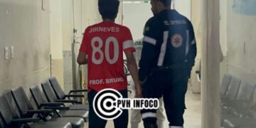 Discussão termina com mulher grávida presa por esfaquear o marido