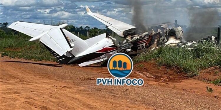 URGENTE: Avião de pequeno porte cai em Distrito de Porto Velho com o deputado Maurício Carvalho e o vereador Márcio Pacelle a bordo