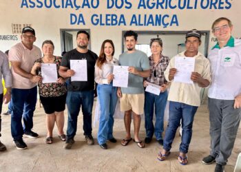 Cristiane Lopes participa da entrega de CCUs e consolida liderança na regularização fundiária em Rondônia